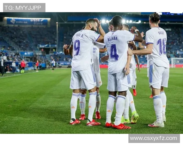 上海足球队在冠军赛中的强势表现与未来展望分析